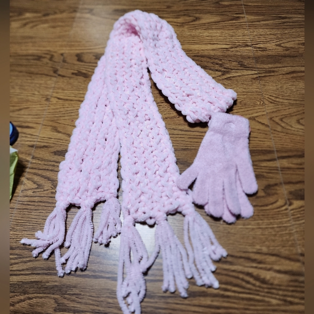 New Homemade Light Pink Chenille Scarf and Gloves